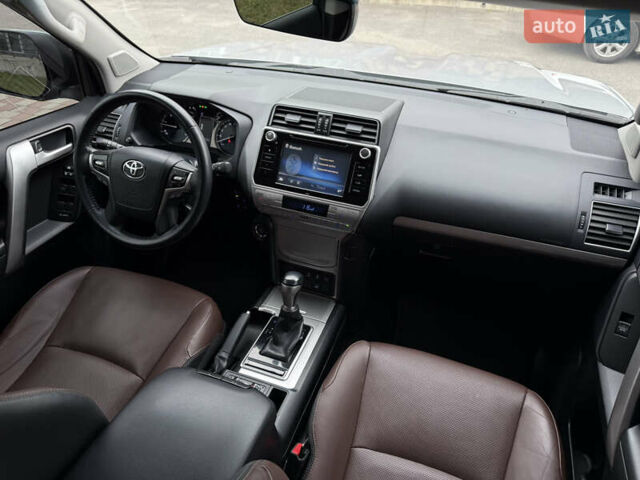 Тойота Ленд Крузер Прадо 2018 в Тернополе на Automoto.ua Тойота Ленд Крузер Прадо, объемом двигателя 2.8 л и пробегом 250 тыс. км за 35300 $, фото 101 на Automoto.ua