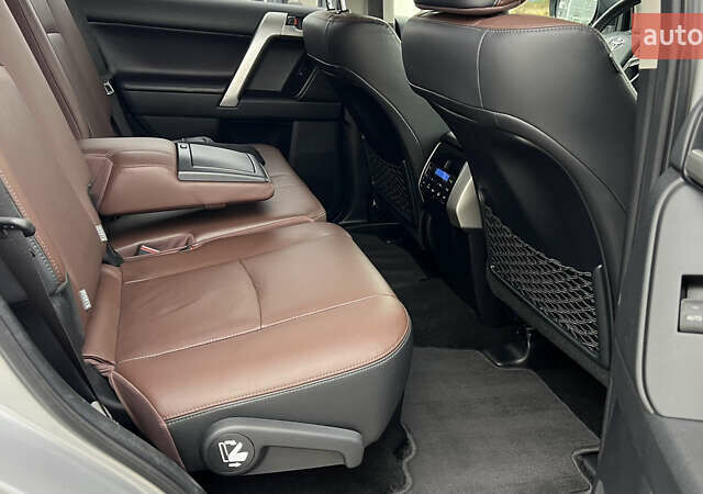 Тойота Ленд Крузер Прадо 2018 в Тернополе на Automoto.ua Тойота Ленд Крузер Прадо, объемом двигателя 2.8 л и пробегом 250 тыс. км за 35300 $, фото 14 на Automoto.ua