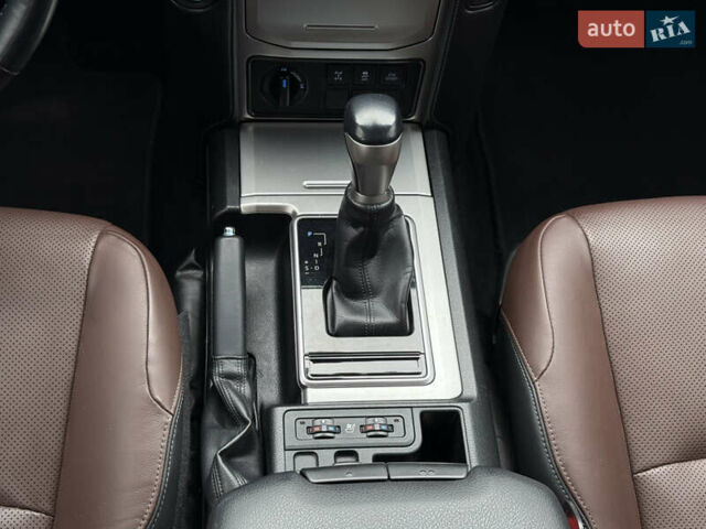 Тойота Ленд Крузер Прадо 2018 в Тернополе на Automoto.ua Тойота Ленд Крузер Прадо, объемом двигателя 2.8 л и пробегом 250 тыс. км за 35300 $, фото 11 на Automoto.ua