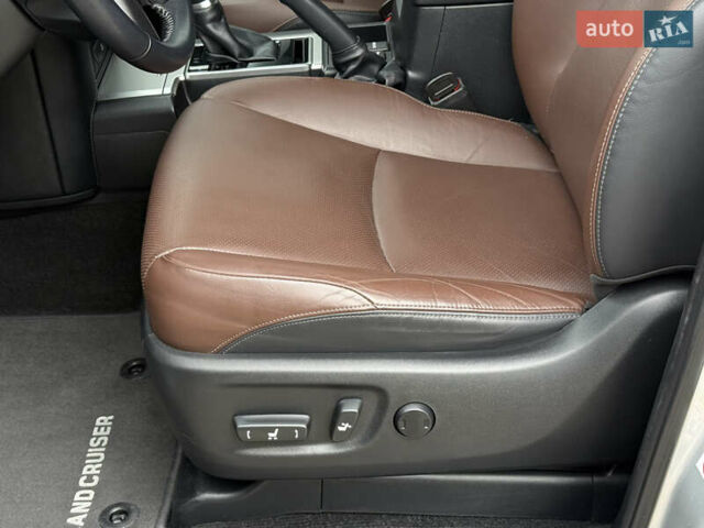 Тойота Ленд Крузер Прадо 2018 в Тернополе на Automoto.ua Тойота Ленд Крузер Прадо, объемом двигателя 2.8 л и пробегом 250 тыс. км за 35300 $, фото 92 на Automoto.ua