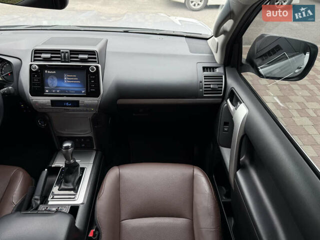 Тойота Ленд Крузер Прадо 2018 в Тернополе на Automoto.ua Тойота Ленд Крузер Прадо, объемом двигателя 2.8 л и пробегом 250 тыс. км за 35300 $, фото 96 на Automoto.ua