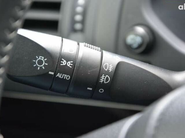 Тойота Ленд Крузер Прадо 2018 в Киеве на Automoto.ua Тойота Ленд Крузер Прадо, объемом двигателя 2.8 л и пробегом 190 тыс. км за 35999 $, фото 24 на Automoto.ua