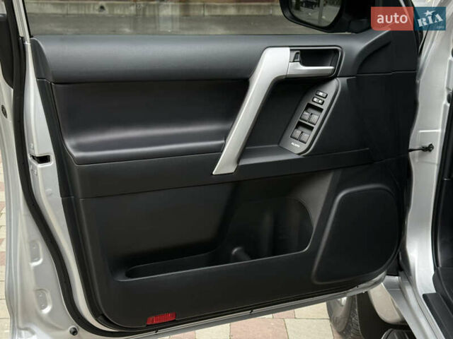 Тойота Ленд Крузер Прадо 2018 в Тернополе на Automoto.ua Тойота Ленд Крузер Прадо, объемом двигателя 2.8 л и пробегом 250 тыс. км за 35300 $, фото 53 на Automoto.ua