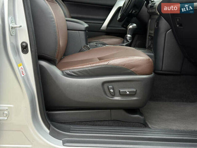 Тойота Ленд Крузер Прадо 2018 в Тернополе на Automoto.ua Тойота Ленд Крузер Прадо, объемом двигателя 2.8 л и пробегом 250 тыс. км за 35300 $, фото 99 на Automoto.ua