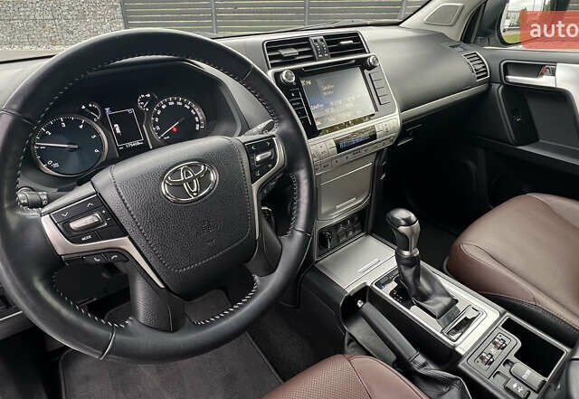 Тойота Ленд Крузер Прадо 2018 в Тернополе на Automoto.ua Тойота Ленд Крузер Прадо, объемом двигателя 2.8 л и пробегом 250 тыс. км за 35300 $, фото 31 на Automoto.ua