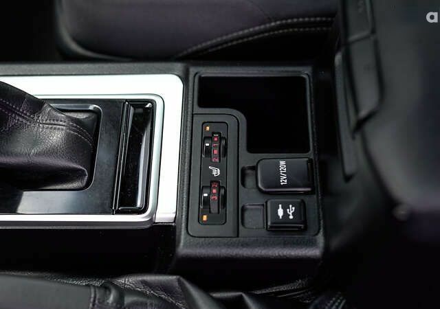 Тойота Ленд Крузер Прадо, объемом двигателя 0 л и пробегом 114 тыс. км за 33667 $, фото 28 на Automoto.ua