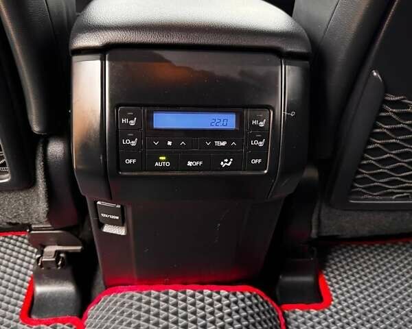 Тойота Ленд Крузер Прадо, объемом двигателя 2.8 л и пробегом 159 тыс. км за 35500 $, фото 13 на Automoto.ua