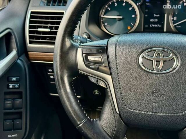 Тойота Ленд Крузер Прадо, объемом двигателя 0 л и пробегом 174 тыс. км за 36500 $, фото 29 на Automoto.ua