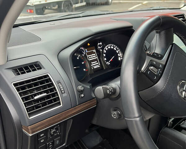 Тойота Ленд Крузер Прадо, объемом двигателя 2.8 л и пробегом 109 тыс. км за 41800 $, фото 8 на Automoto.ua