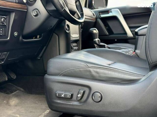 Тойота Ленд Крузер Прадо, объемом двигателя 0 л и пробегом 174 тыс. км за 36500 $, фото 19 на Automoto.ua