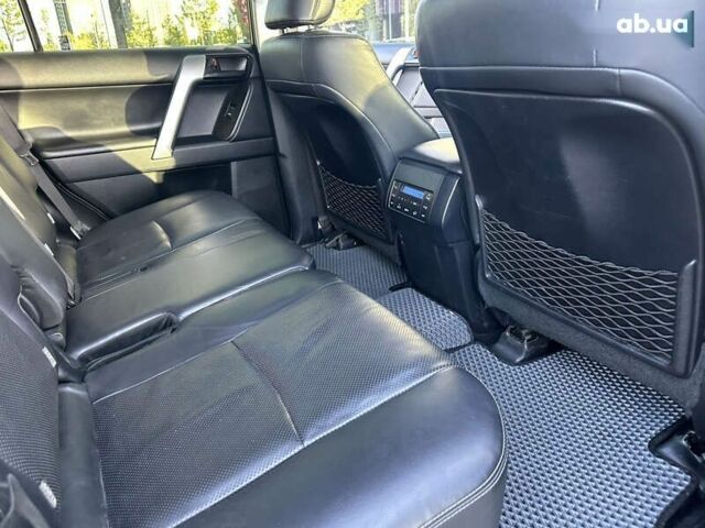 Тойота Ленд Крузер Прадо, об'ємом двигуна 4 л та пробігом 169 тис. км за 37000 $, фото 7 на Automoto.ua