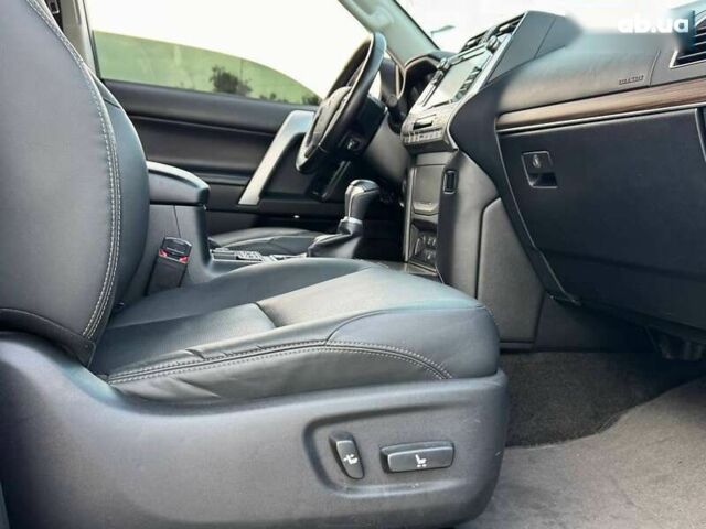 Тойота Ленд Крузер Прадо, объемом двигателя 0 л и пробегом 174 тыс. км за 36500 $, фото 23 на Automoto.ua