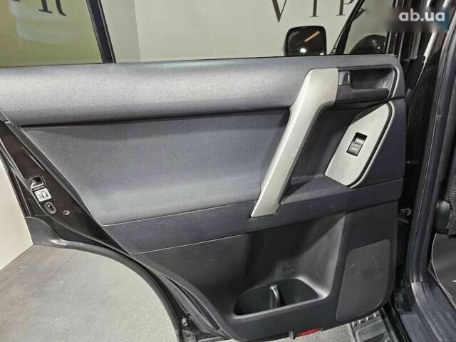 Тойота Ленд Крузер Прадо, об'ємом двигуна 2.7 л та пробігом 115 тис. км за 27777 $, фото 16 на Automoto.ua