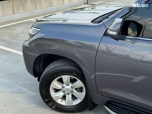 Тойота Ленд Крузер Прадо, объемом двигателя 0 л и пробегом 174 тыс. км за 36500 $, фото 12 на Automoto.ua