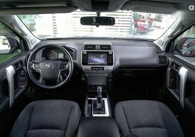 Тойота Ленд Крузер Прадо, объемом двигателя 0 л и пробегом 114 тыс. км за 33667 $, фото 7 на Automoto.ua