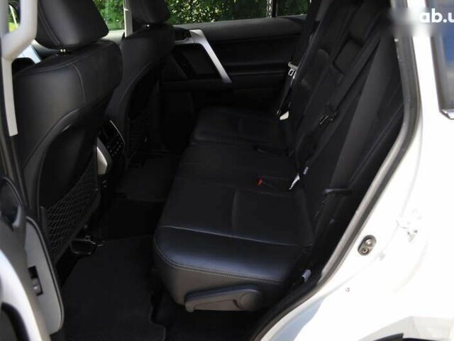 Тойота Ленд Крузер Прадо, объемом двигателя 0 л и пробегом 83 тыс. км за 42000 $, фото 26 на Automoto.ua