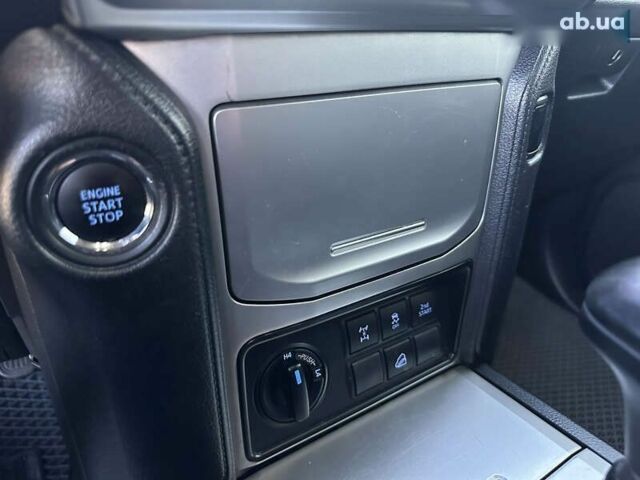 Тойота Ленд Крузер Прадо, об'ємом двигуна 4 л та пробігом 169 тис. км за 37000 $, фото 18 на Automoto.ua