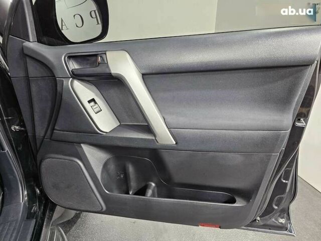 Тойота Ленд Крузер Прадо, об'ємом двигуна 2.7 л та пробігом 115 тис. км за 27777 $, фото 21 на Automoto.ua