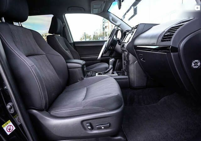 Тойота Ленд Крузер Прадо, объемом двигателя 0 л и пробегом 114 тыс. км за 33667 $, фото 5 на Automoto.ua