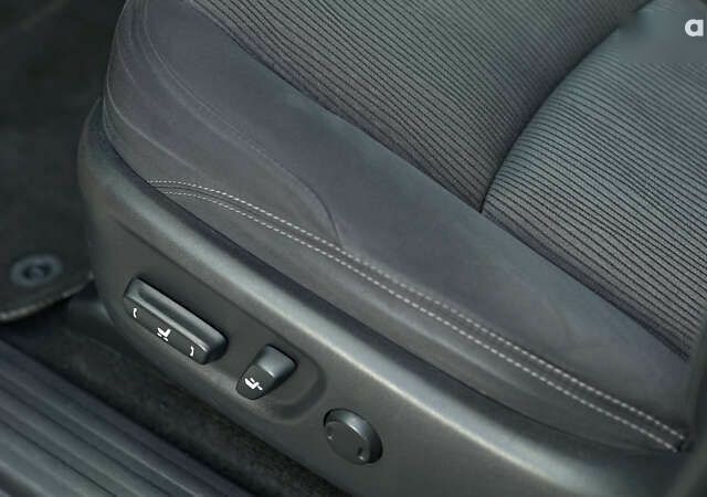 Тойота Ленд Крузер Прадо, объемом двигателя 0 л и пробегом 114 тыс. км за 33667 $, фото 14 на Automoto.ua