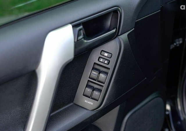 Тойота Ленд Крузер Прадо, объемом двигателя 0 л и пробегом 114 тыс. км за 33667 $, фото 13 на Automoto.ua