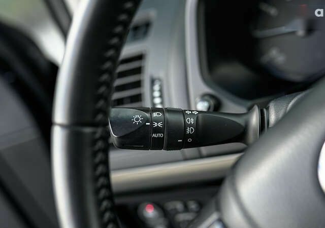 Тойота Ленд Крузер Прадо, объемом двигателя 0 л и пробегом 114 тыс. км за 33667 $, фото 19 на Automoto.ua