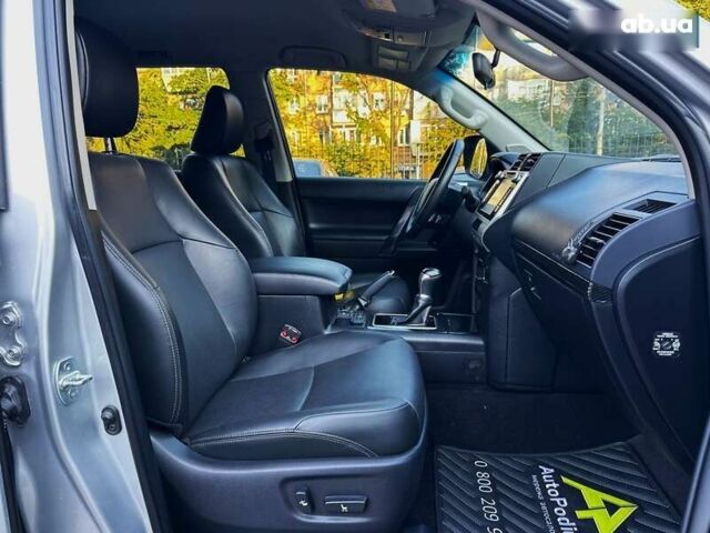 Тойота Ленд Крузер Прадо, об'ємом двигуна 2.8 л та пробігом 28 тис. км за 43499 $, фото 24 на Automoto.ua