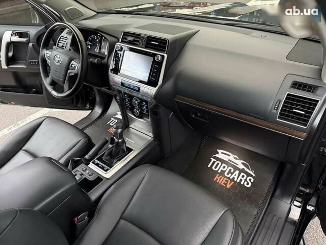 Тойота Ленд Крузер Прадо, объемом двигателя 4 л и пробегом 72 тыс. км за 54900 $, фото 29 на Automoto.ua