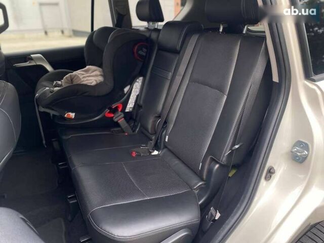 Тойота Ленд Крузер Прадо, объемом двигателя 4 л и пробегом 130 тыс. км за 44490 $, фото 18 на Automoto.ua