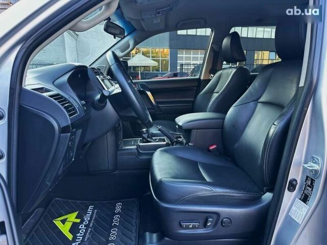 Тойота Ленд Крузер Прадо, объемом двигателя 2.8 л и пробегом 28 тыс. км за 44499 $, фото 20 на Automoto.ua