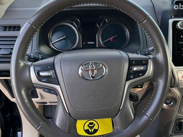 Тойота Ленд Крузер Прадо, объемом двигателя 2.8 л и пробегом 39 тыс. км за 46000 $, фото 10 на Automoto.ua