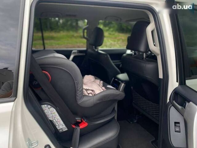 Тойота Ленд Крузер Прадо, объемом двигателя 4 л и пробегом 130 тыс. км за 44490 $, фото 19 на Automoto.ua