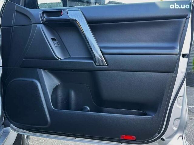 Тойота Ленд Крузер Прадо, объемом двигателя 2.8 л и пробегом 28 тыс. км за 43999 $, фото 23 на Automoto.ua