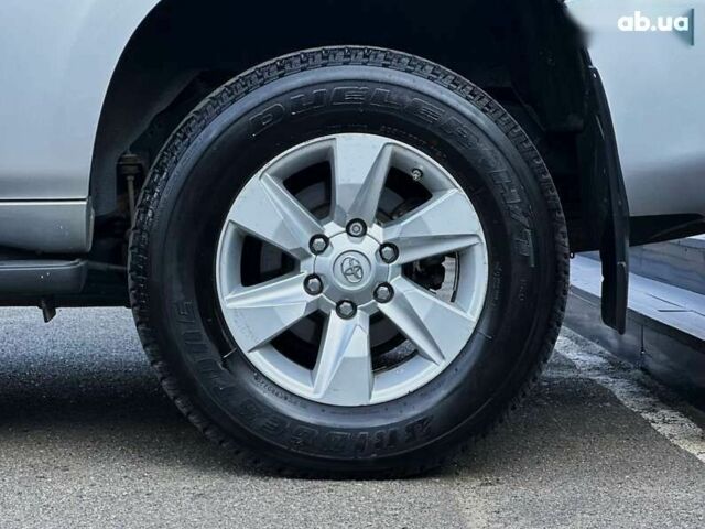 Тойота Ленд Крузер Прадо, объемом двигателя 2.8 л и пробегом 28 тыс. км за 44499 $, фото 10 на Automoto.ua