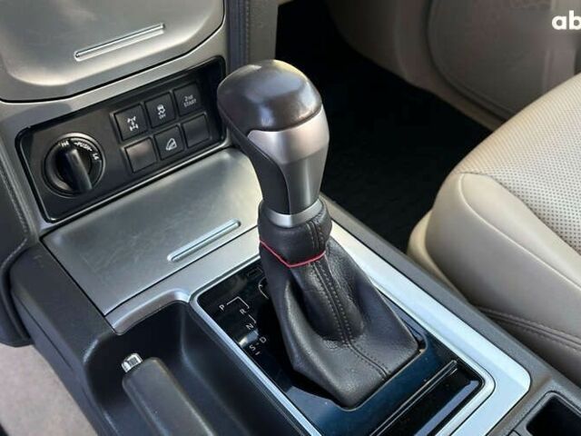 Тойота Ленд Крузер Прадо, объемом двигателя 2.8 л и пробегом 39 тыс. км за 46000 $, фото 14 на Automoto.ua