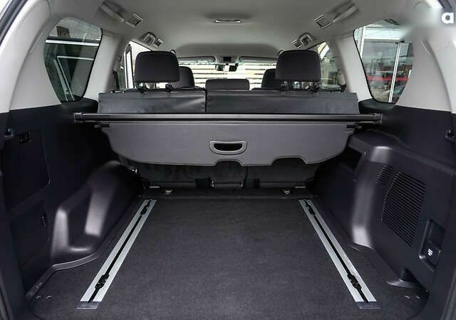 Тойота Ленд Крузер Прадо, об'ємом двигуна 0 л та пробігом 28 тис. км за 40777 $, фото 9 на Automoto.ua