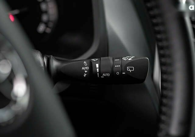 Тойота Ленд Крузер Прадо, об'ємом двигуна 0 л та пробігом 28 тис. км за 40777 $, фото 23 на Automoto.ua