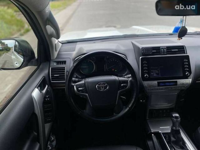 Тойота Ленд Крузер Прадо, объемом двигателя 4 л и пробегом 130 тыс. км за 44490 $, фото 24 на Automoto.ua