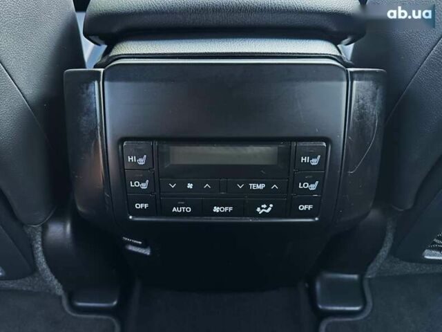 Тойота Ленд Крузер Прадо, об'ємом двигуна 2.8 л та пробігом 28 тис. км за 43499 $, фото 27 на Automoto.ua