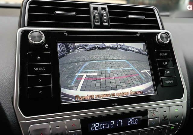 Тойота Ленд Крузер Прадо, об'ємом двигуна 0 л та пробігом 28 тис. км за 40777 $, фото 27 на Automoto.ua