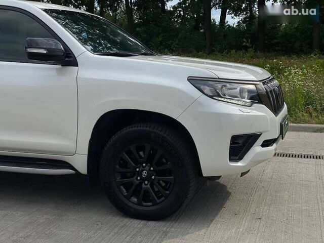 Тойота Ленд Крузер Прадо, объемом двигателя 4 л и пробегом 130 тыс. км за 44490 $, фото 12 на Automoto.ua