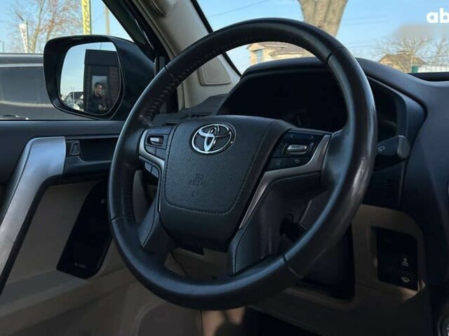 Тойота Ленд Крузер Прадо, объемом двигателя 2.8 л и пробегом 39 тыс. км за 46000 $, фото 11 на Automoto.ua