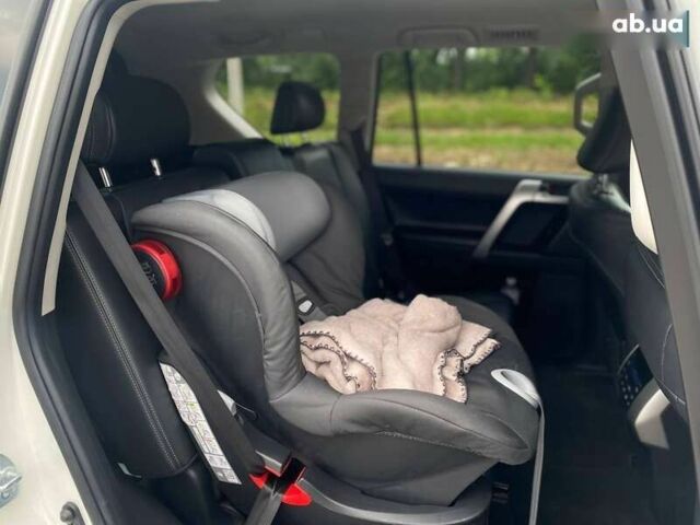 Тойота Ленд Крузер Прадо, объемом двигателя 4 л и пробегом 130 тыс. км за 44490 $, фото 20 на Automoto.ua