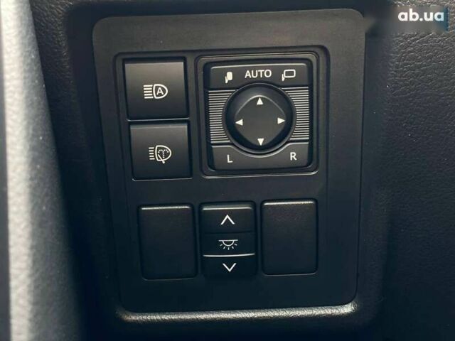 Тойота Ленд Крузер Прадо, объемом двигателя 4 л и пробегом 130 тыс. км за 44490 $, фото 28 на Automoto.ua