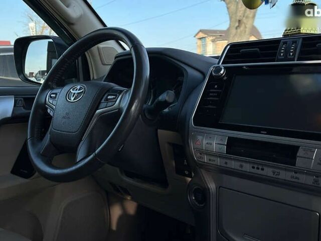 Тойота Ленд Крузер Прадо, объемом двигателя 2.8 л и пробегом 39 тыс. км за 46000 $, фото 12 на Automoto.ua