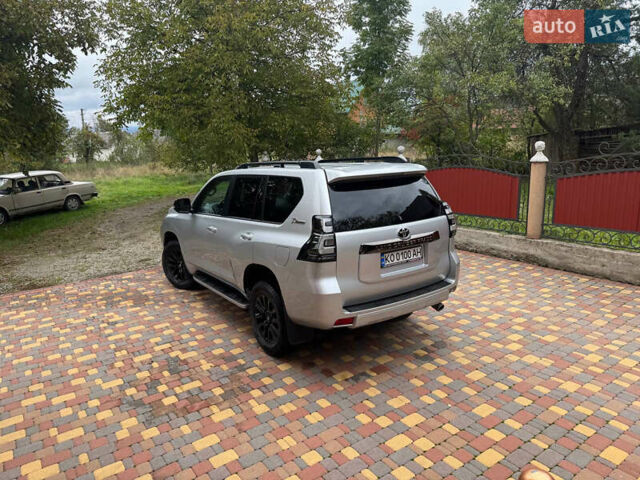Тойота Ленд Крузер Прадо, объемом двигателя 3.96 л и пробегом 30 тыс. км за 47500 $, фото 7 на Automoto.ua
