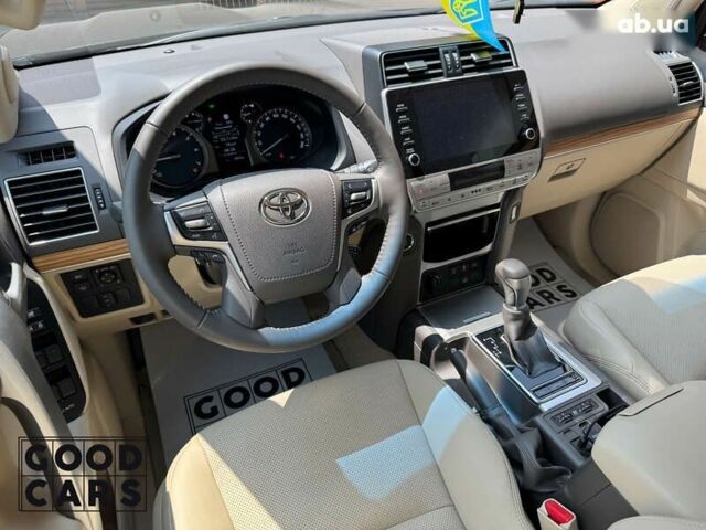 Тойота Ленд Крузер Прадо, объемом двигателя 4 л и пробегом 3 тыс. км за 65000 $, фото 29 на Automoto.ua