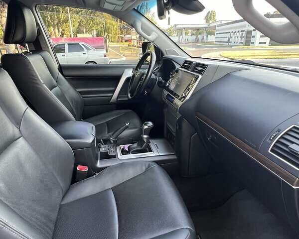 Тойота Ленд Крузер Прадо, об'ємом двигуна 3.96 л та пробігом 97 тис. км за 50000 $, фото 21 на Automoto.ua