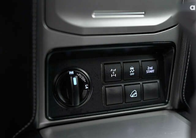 Тойота Ленд Крузер Прадо, об'ємом двигуна 4 л та пробігом 32 тис. км за 44855 $, фото 29 на Automoto.ua