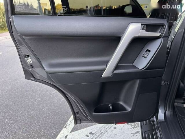 Тойота Ленд Крузер Прадо, об'ємом двигуна 0 л та пробігом 78 тис. км за 44999 $, фото 25 на Automoto.ua